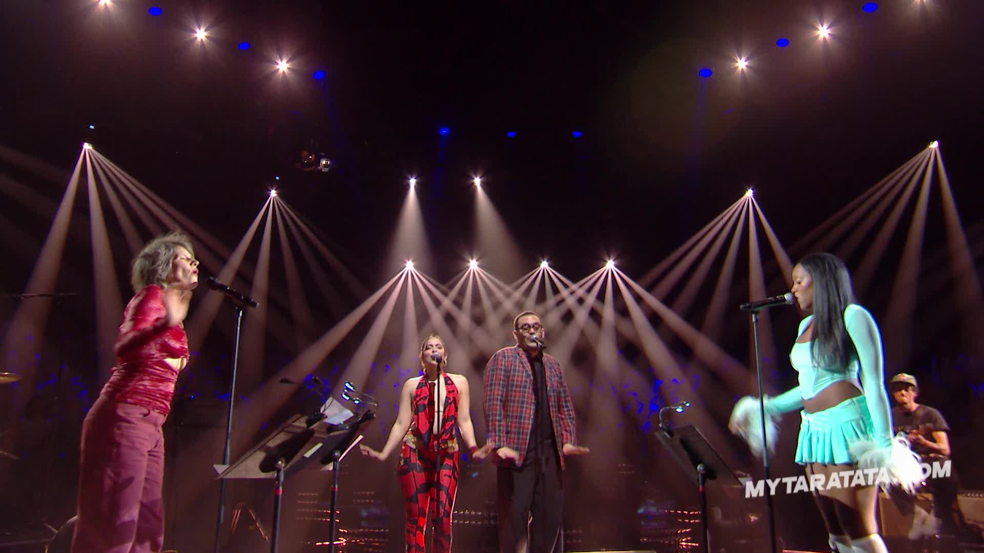 Taratata Camille / Rachel Chinouriri "Espresso" (Sabrina Carpenter