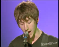 Arctic Monkeys "Do Me A Favour" (2011)