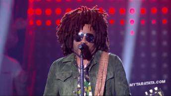 Lenny Kravitz "American Woman / Get Up, Stand Up" (Bob Marley) (2018)