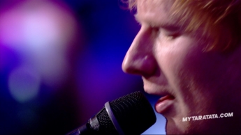 Ed Sheeran - Impro à la guitare et "First Times" (2021)