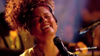 Alicia Keys "Hallelujah" (2016)