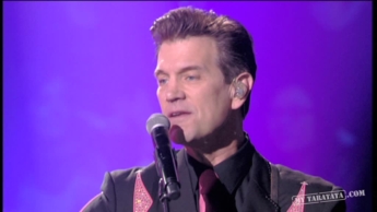 Chris Isaak "It's Now Or Never" (2012)