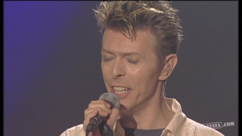 David Bowie "Hallo Spaceboy " / "Strangers When We Meet" (1996)